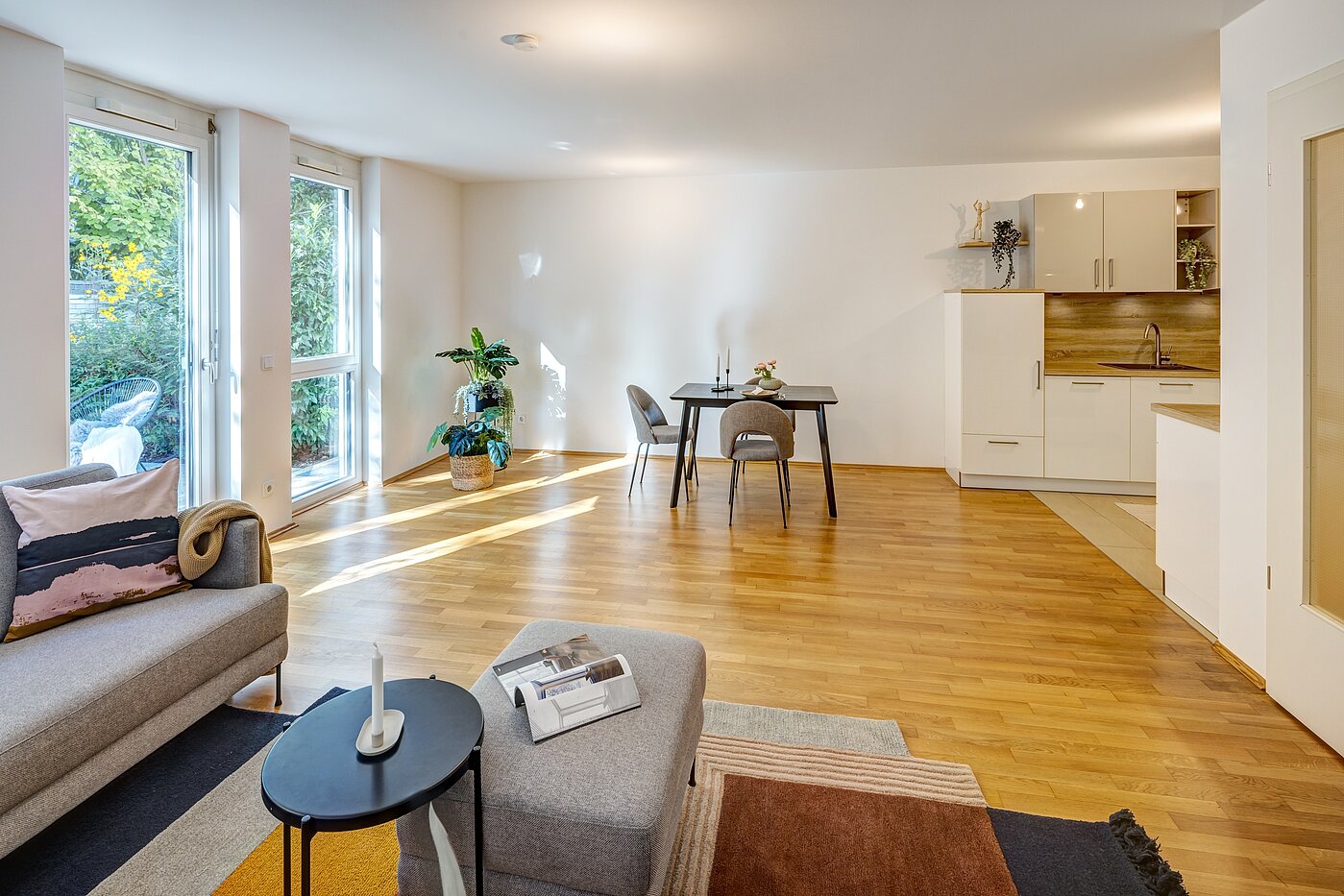 多层公寓 与 2 房间 | München-Thalkirchen | 70493 | Essbereich mit...