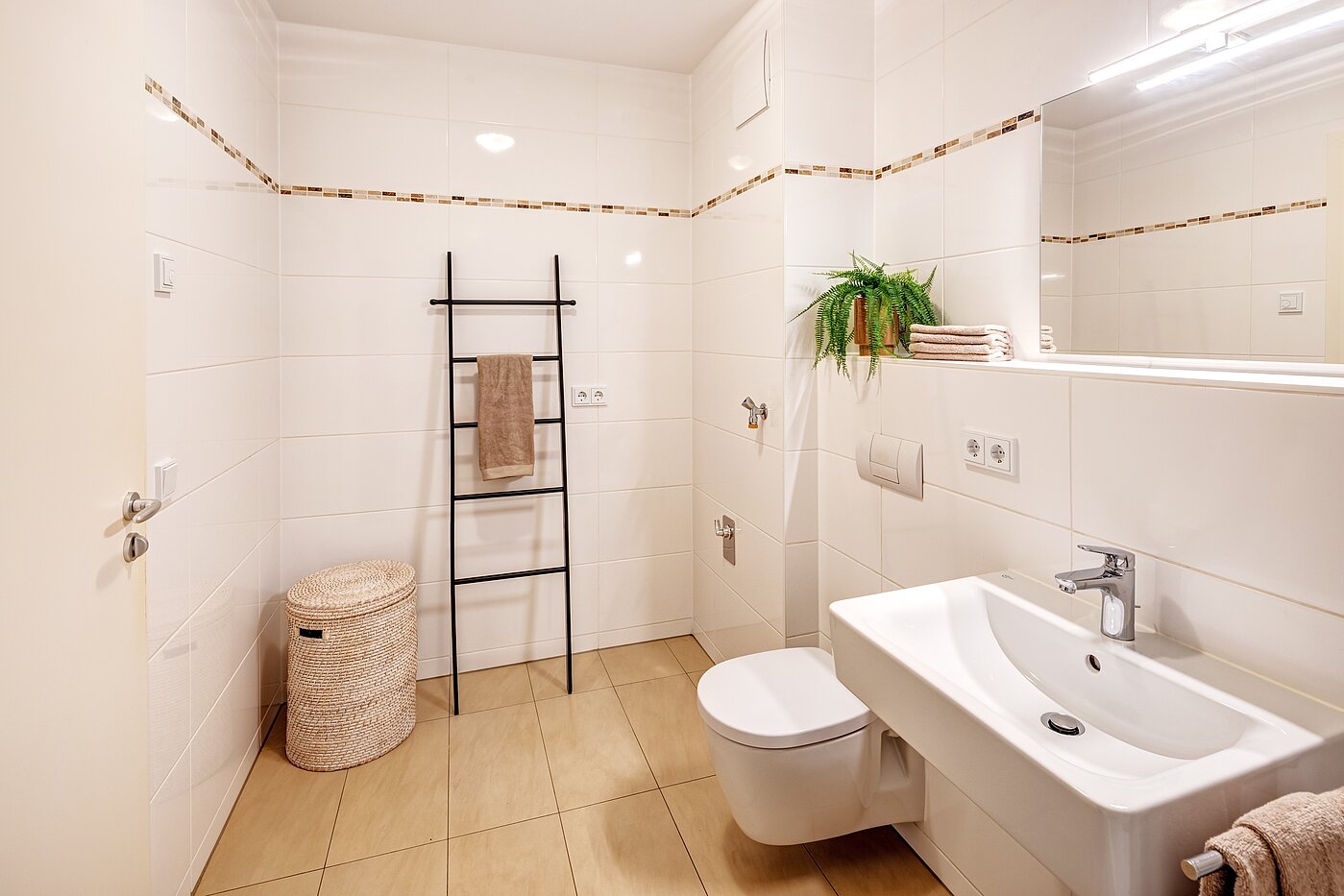 多层公寓 与 2 房间 | München-Thalkirchen | 70493 | Geräumiges...