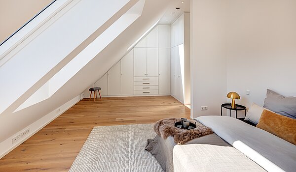 复式公寓 与 4 房间 | München-Obermenzing | 701553 | ...und hochwertigen Einbauschränken