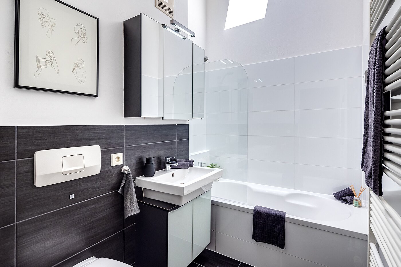 多层公寓 与 2 房间 | München-Untermenzing | 70177 | Modernes Badezimmer...