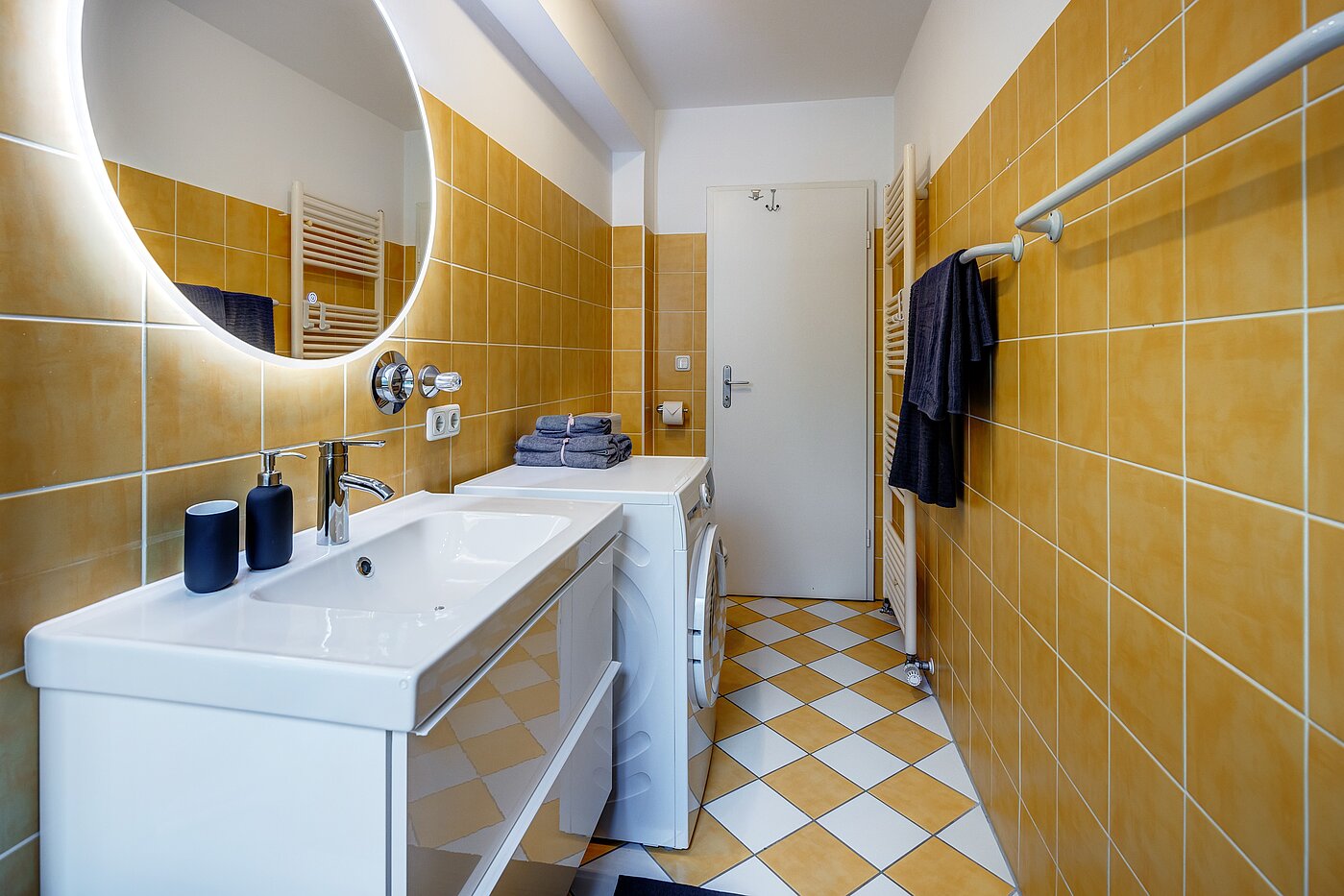 多层公寓 与 2.5 房间 | München-Isarvorstadt | 70121 | ...und Platz für die Waschmaschine