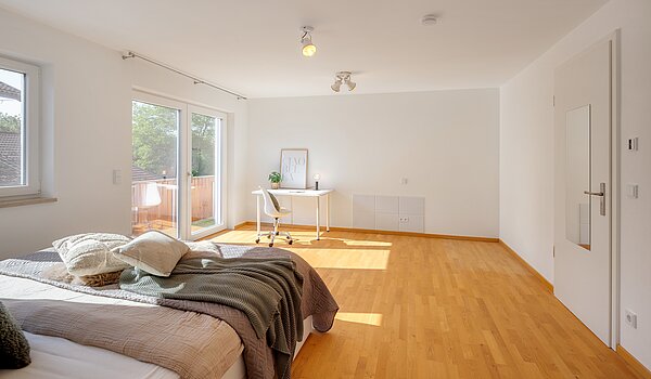 特殊房产 与 8 房间 | 70406 | Zimmer 2 Obergeschoss