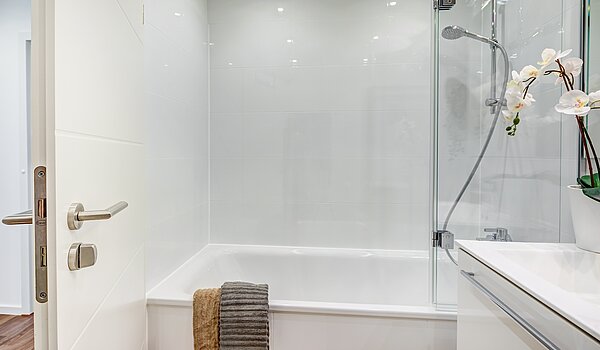 多层公寓 与 2 房间 | München-Schwabing | 70434 | ...mit Badewanne