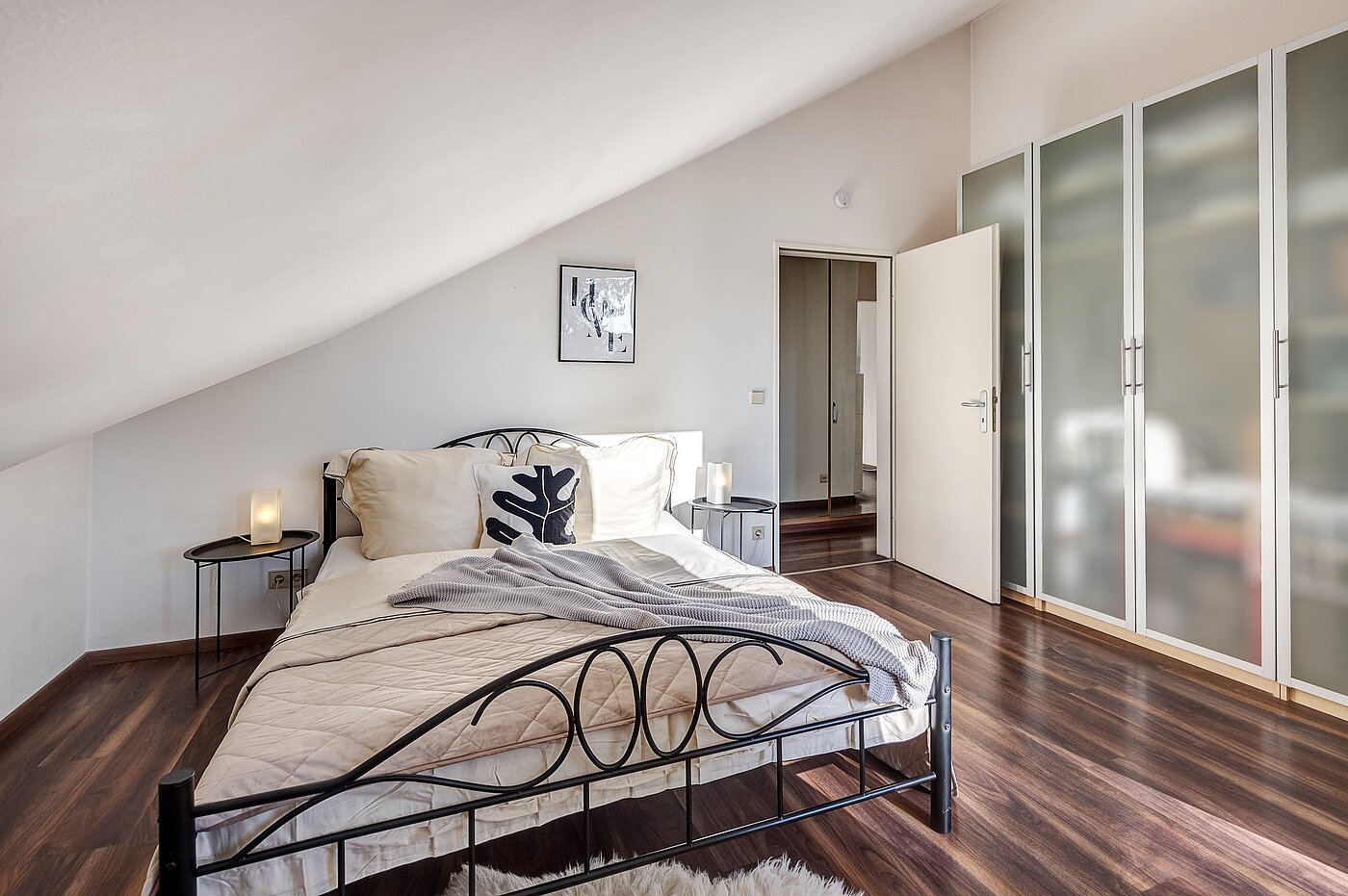 多层公寓 与 2 房间 | München-Untermenzing | 70177 | Helles Schlafzimmer...