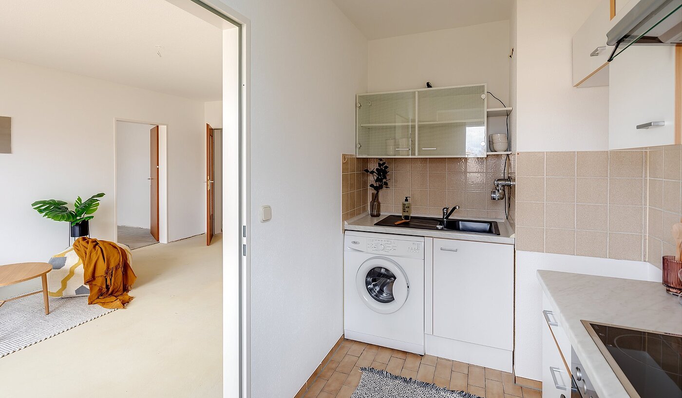 多层公寓 与 2 房间 | München-Oberföhring | 2002ML7 | Küche mit Waschmaschine...