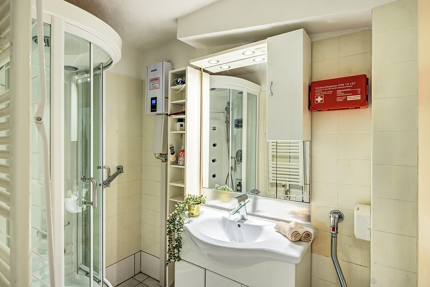 高架层 与 1 房间 | München-Bogenhausen | 70301 | Badezimmer
