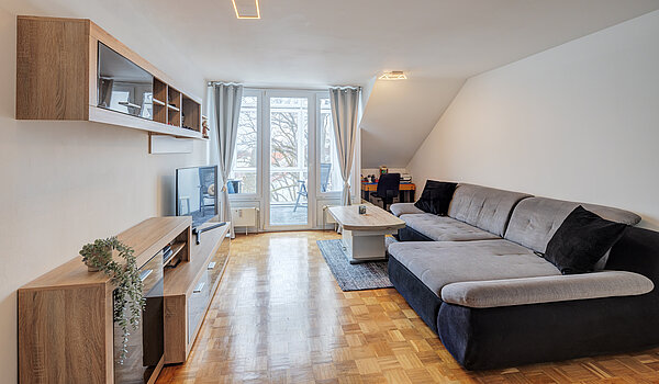 多层公寓 与 2 房间 | Poing | 70373 | ...mit Wintergarten