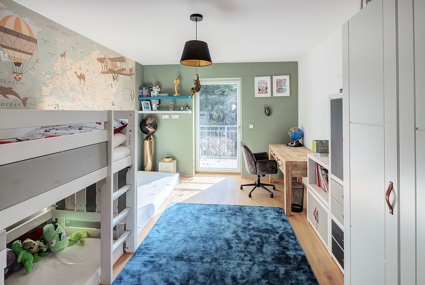 排角屋 与 6 房间 | München-Trudering | 70191 | Gemütliches...