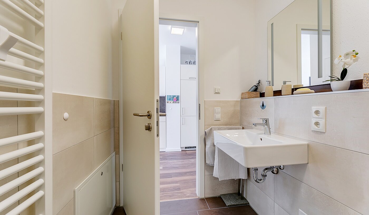 一楼公寓 与 1 房间 | München-Milbertshofen | 2202ML8 | ...und Handtuchheizkörper