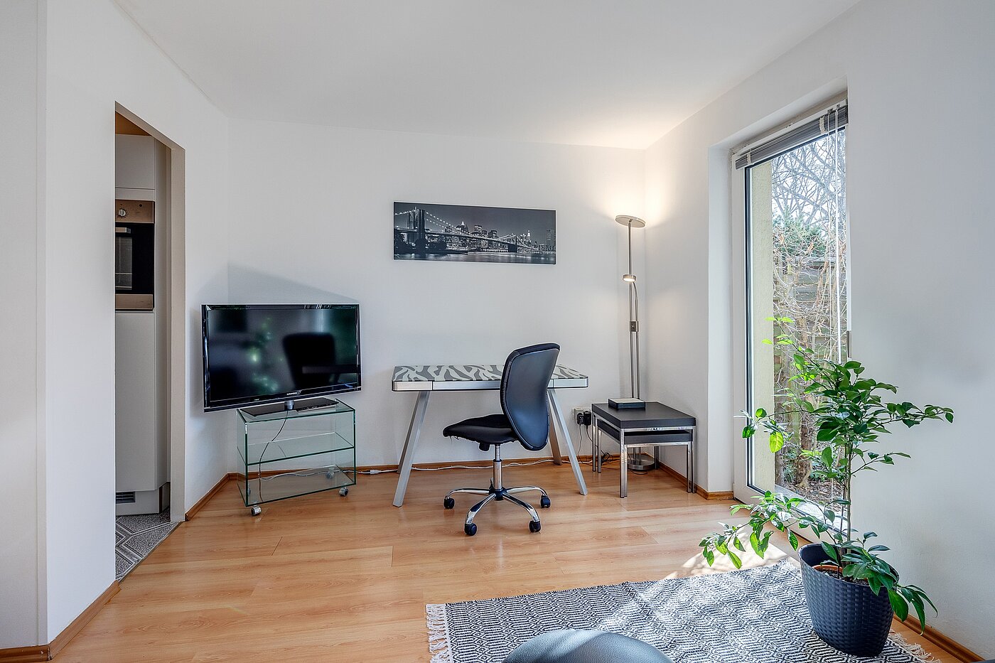 多层公寓 与 1 房间 | München | 70073 | ...Arbeitsbereich mit Zugang...