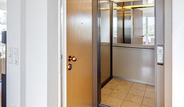 顶层公寓 与 3.5 房间 | München-Oberföhring | 70237 | ...direktem Zugang zum Lift