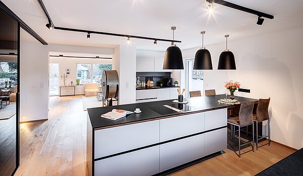 排角屋 与 6 房间 | München-Trudering | 70191 | ...offen mit...