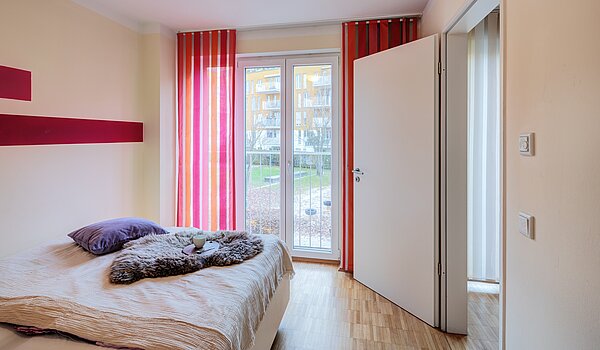 多层公寓 与 2 房间 | München-Schwabing | 703161 | Blick zum Fenster