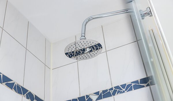 多层公寓 与 1 房间 | München-Neuhausen | 702271 | ...mit Dusche und...