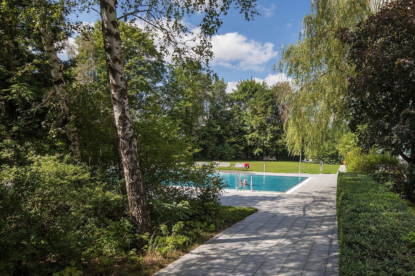 多层公寓 与 1 房间 | München-Forstenried | 2111ML1 | ...vom Schwimmbad