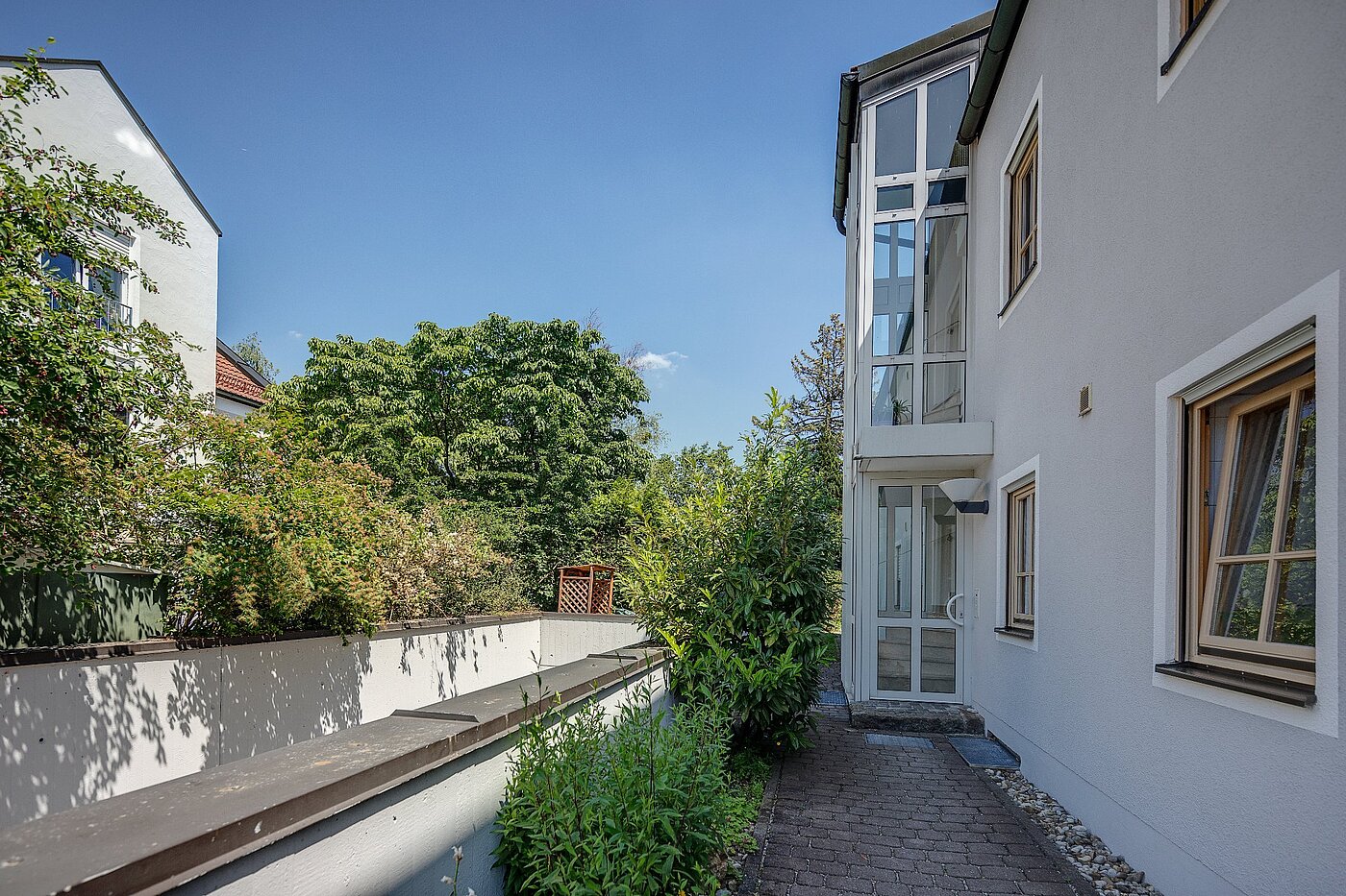 一楼公寓 与 3 房间 | München-Untermenzing | 1806ML6 | Hauszugang