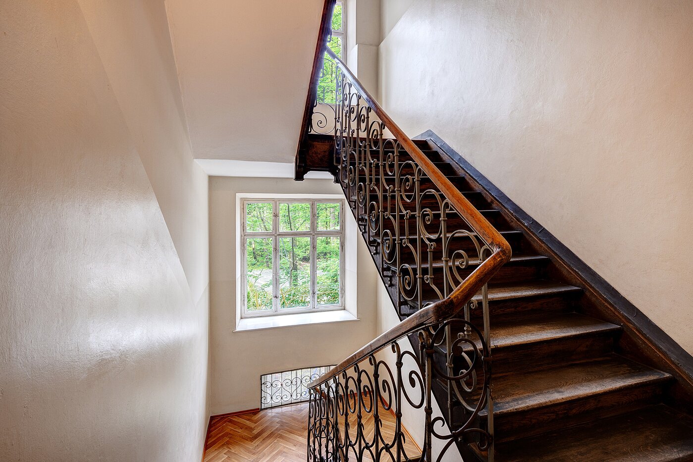 多层公寓 与 2.5 房间 | München-Sendling | 70067 | Helles Treppenhaus auch im UG