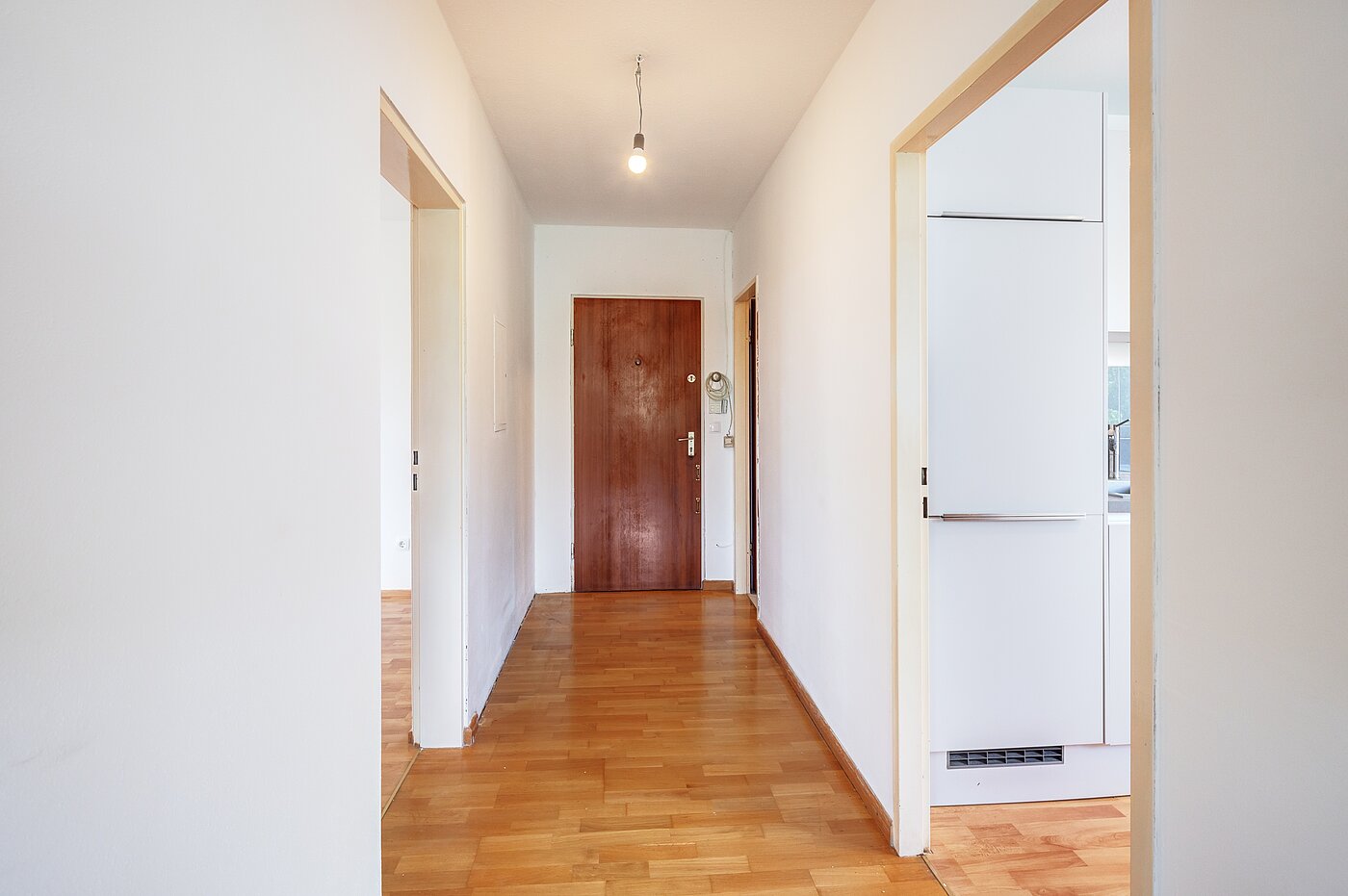 多层公寓 与 2 房间 | München-Hadern | 704101 | Flur Blickrichtung Eingang