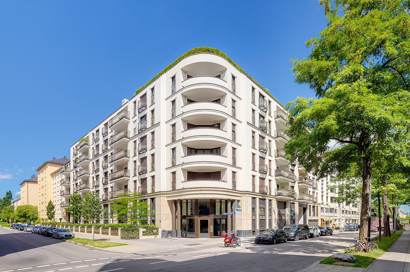 多层公寓 与 3 房间 | 70046 | Ansicht von der Straße