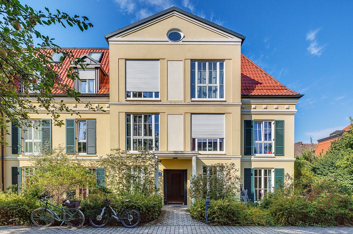 多层公寓 与 3 房间 | München-Solln | 1809D8 | Hauseingang