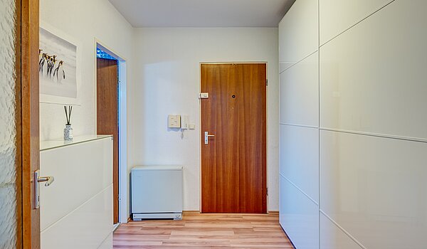 多层公寓 与 2.5 房间 | München-Hadern | 70393 | Flur Blickrichtung Eingang