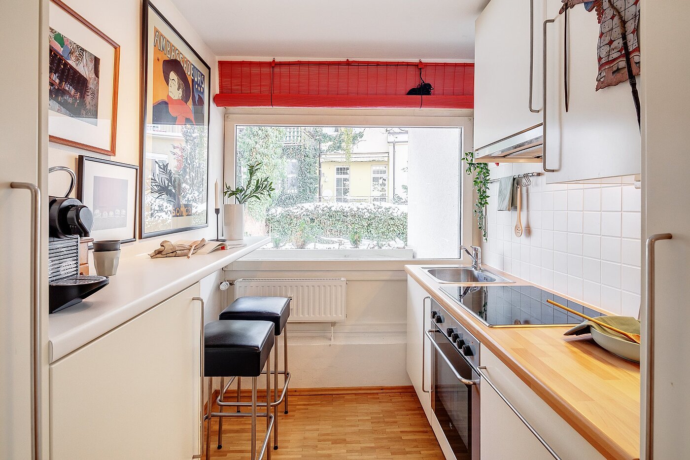 多层公寓 与 2 房间 | München-Nymphenburg | 2101ML6 | ...Küche mit Süd/Ost Loggia...