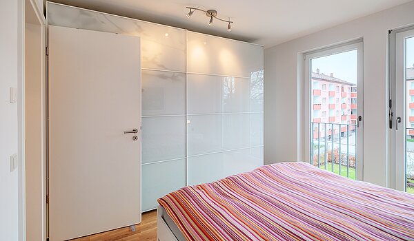 多层公寓 与 3 房间 | München-Moosach | 70164 | ...mit großen Fensterfronten