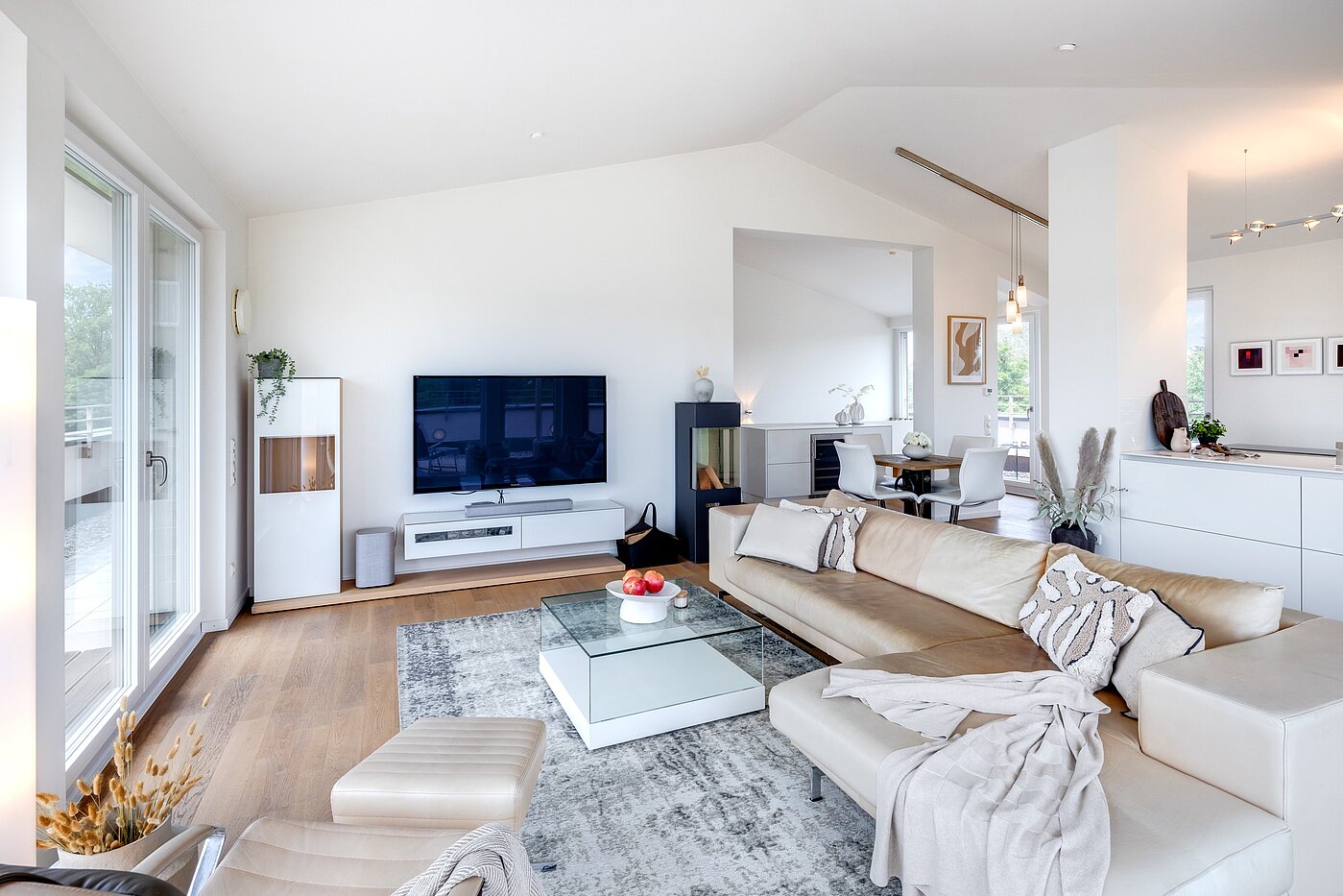 顶层公寓 与 3.5 房间 | München-Oberföhring | 70237 | ...Wohnzimmer...