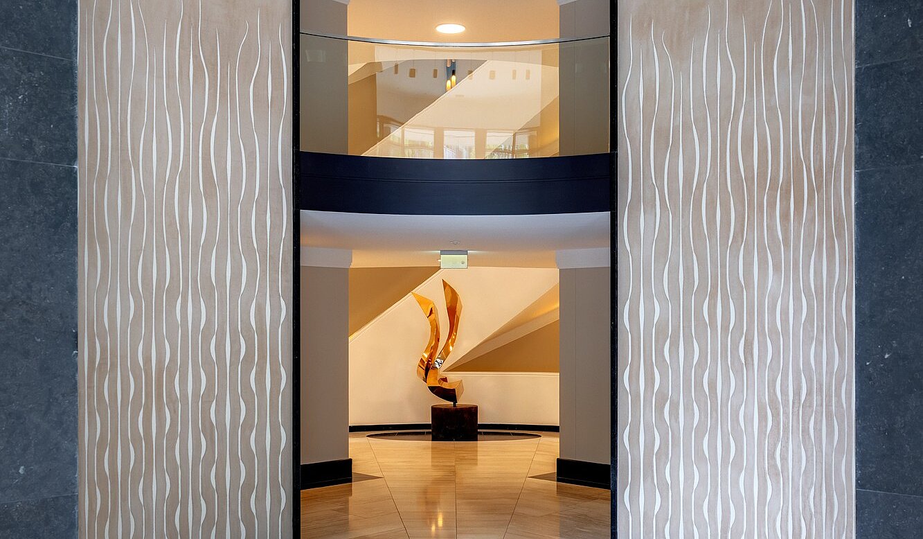 多层公寓 与 3 房间 | 70046 | Großzügige Eingangshalle...