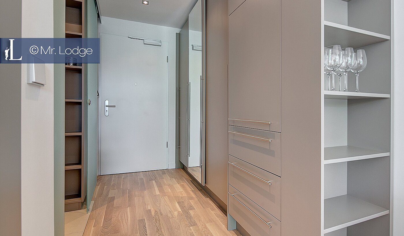 多层公寓 与 1 房间 | München-Bogenhausen | 1802ML4 | Eingangsbereich mit Einbauten