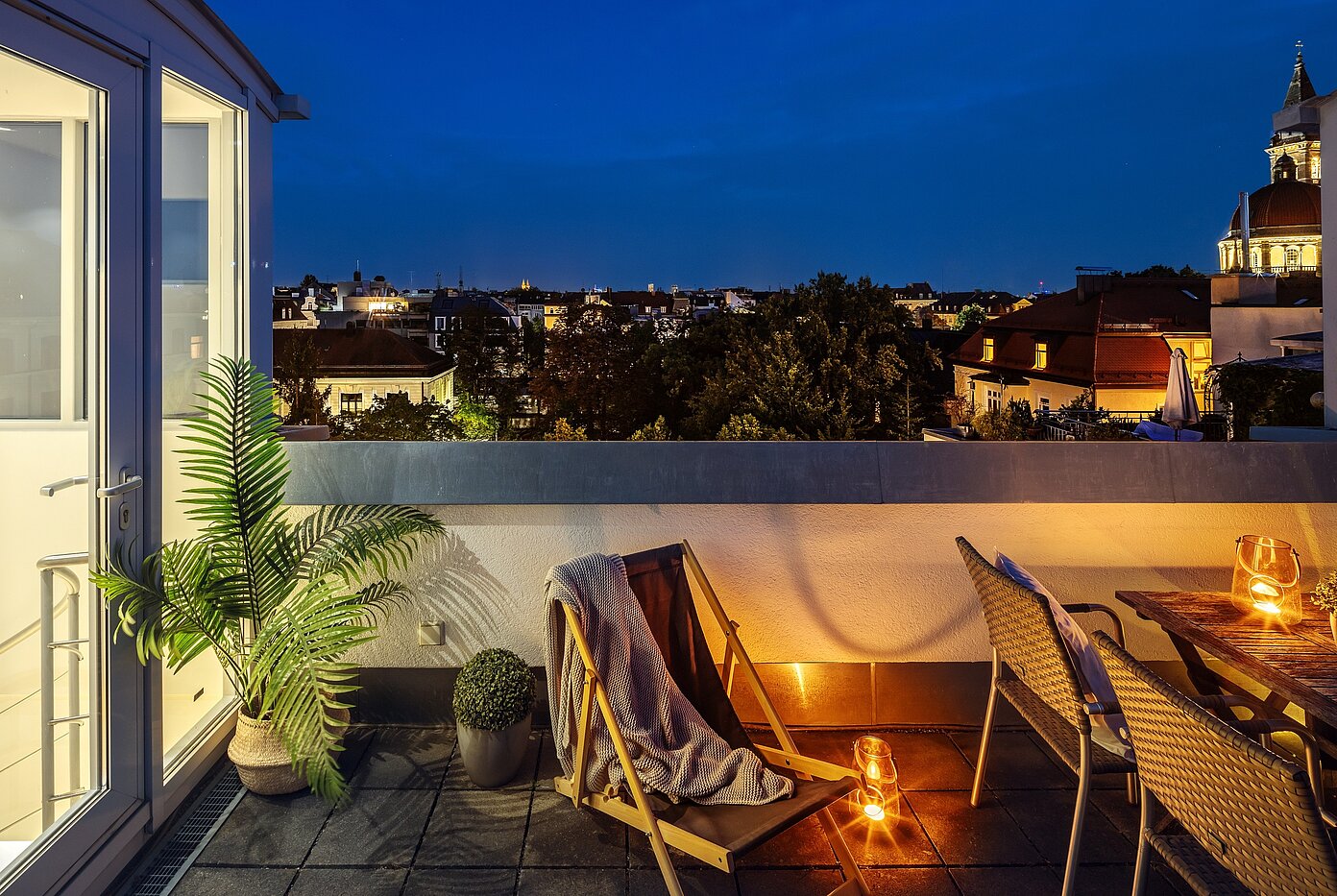 多层公寓 与 2 房间 | München-Schwabing | 2208ML2 | ...bei Nacht