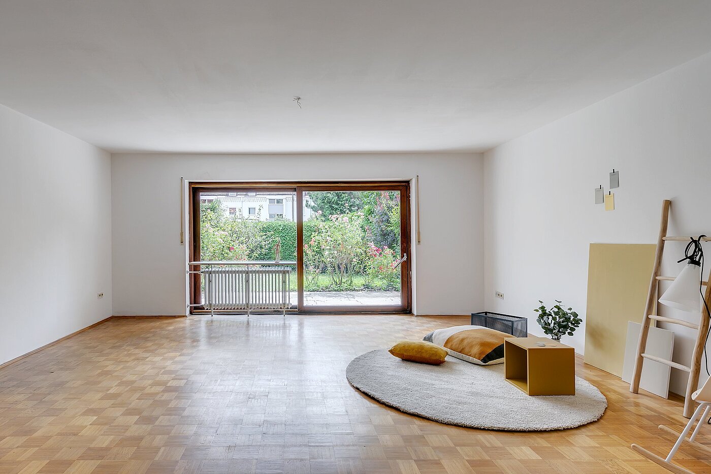 排式中层住宅 与 5 房间 | München-Obermenzing | 1907ML6 | Sonniges Wohnzimmer