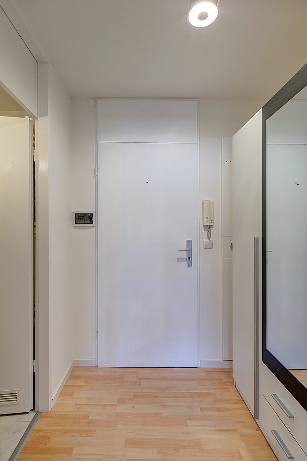 多层公寓 与 1 房间 | München-Berg am Laim | 2301ML4 | Diele Blickrichtung Eingang...