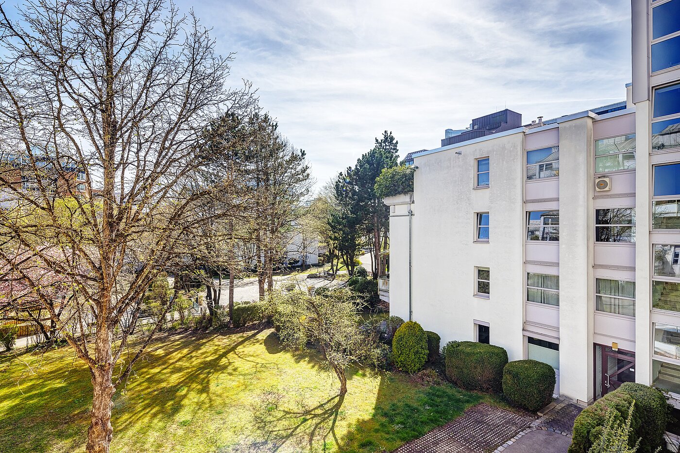 多层公寓 与 1.5 房间 | München-Bogenhausen | 2203ML2 | ...begrünten Innenhof