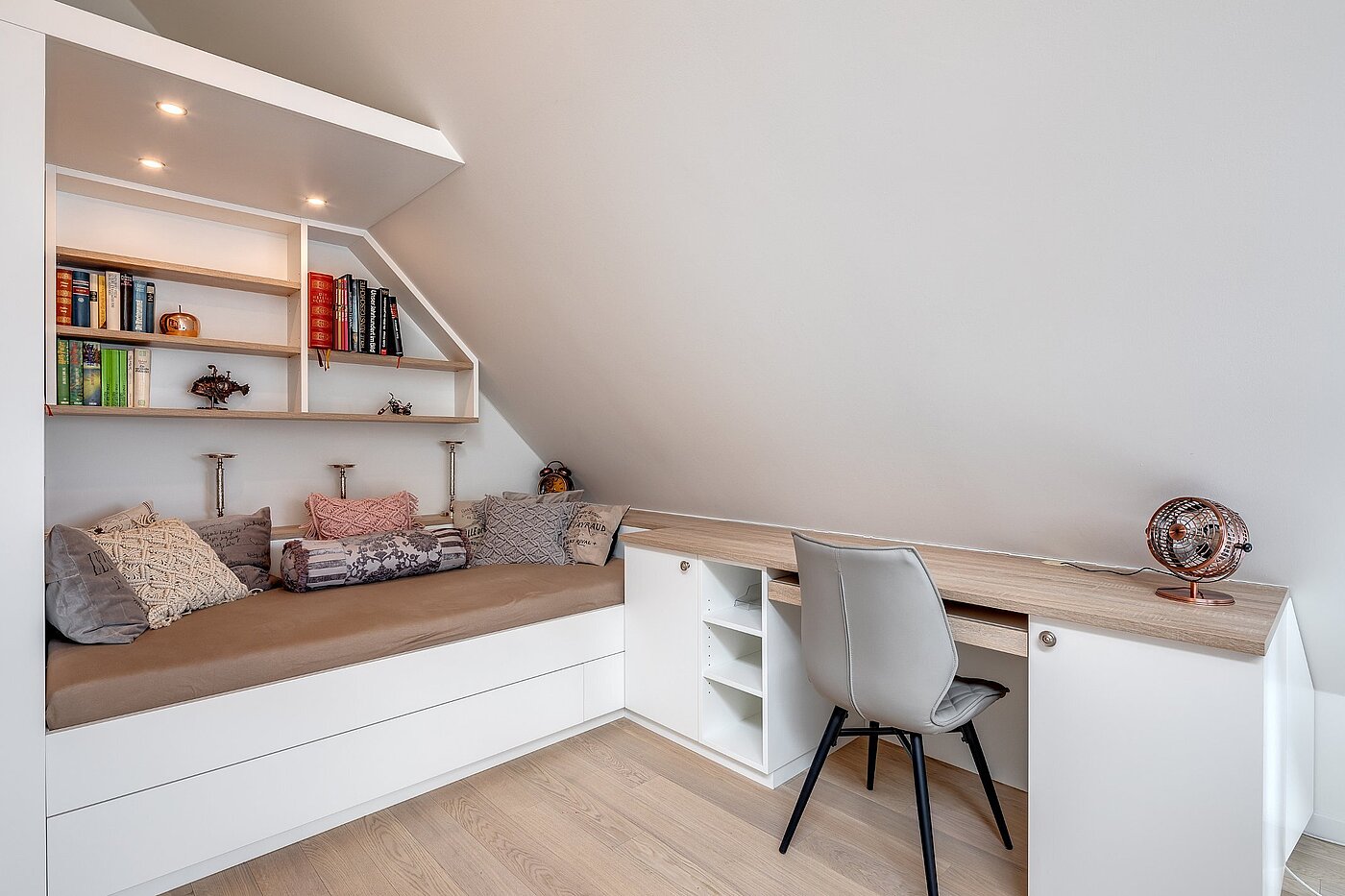 多层公寓 与 2.5 房间 | München-Moosach | 2012ML4 | Idealer Homeoffice-Platz