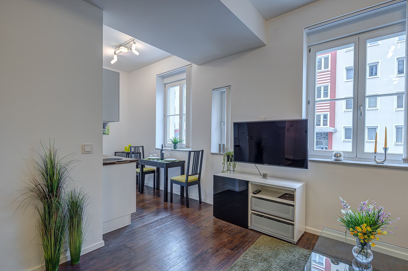 多层公寓 与 1 房间 | München-Neuhausen | 70235 | Blickrichtung Küche