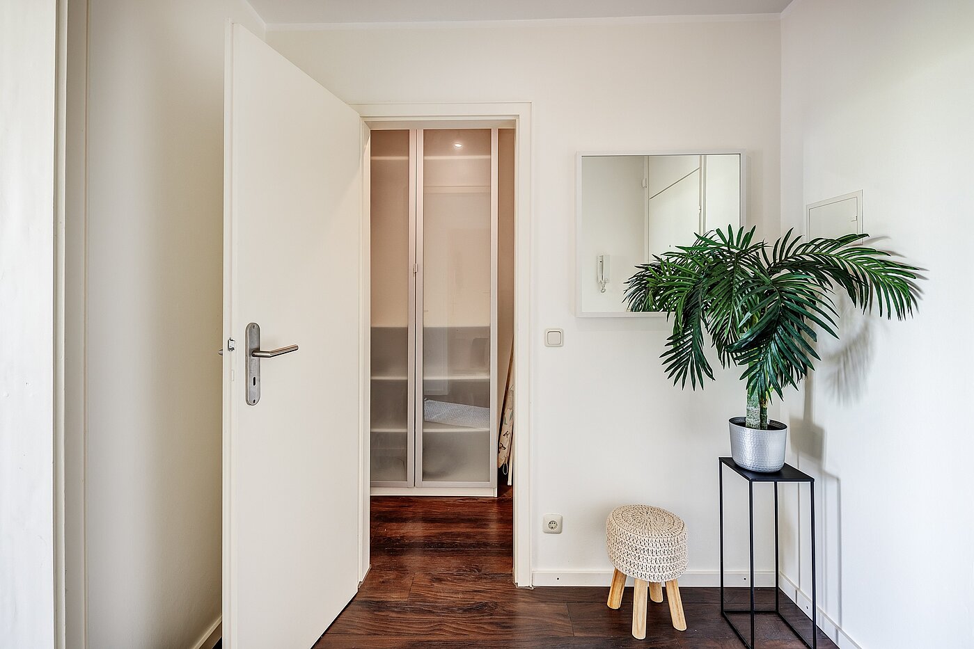 多层公寓 与 2 房间 | München-Bogenhausen | 2206ML3 | Geräumige Diele