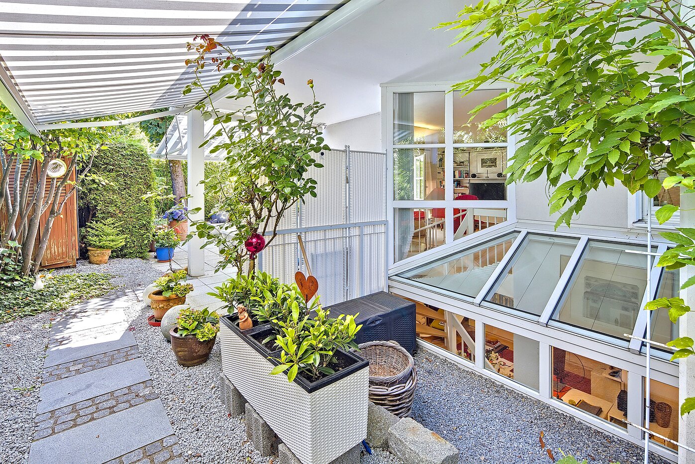 一楼公寓 与 2 房间 | München-Obermenzing | 70280 | Uneinsehbarer Terrassenweg