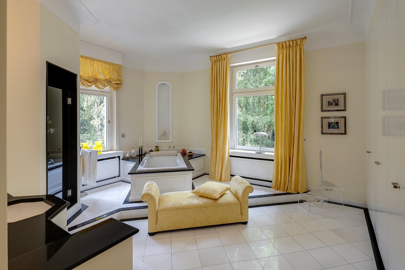 别墅 与 9 房间 | Reutlingen | 70231 | Badezimmer 1. Obergeschoss