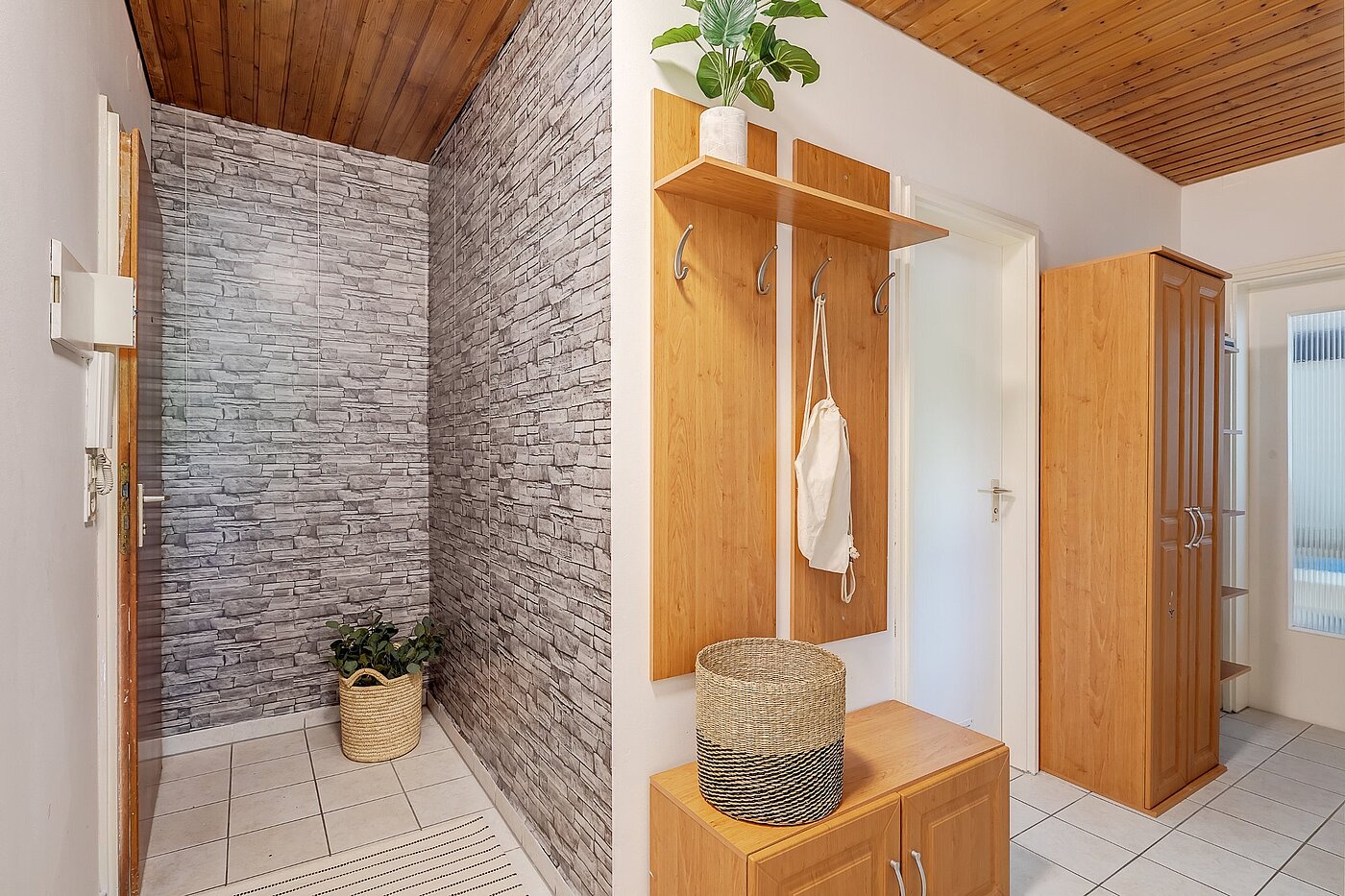 多层公寓 与 2 房间 | München-Perlach | 1904ML5 | geräumiger Flur