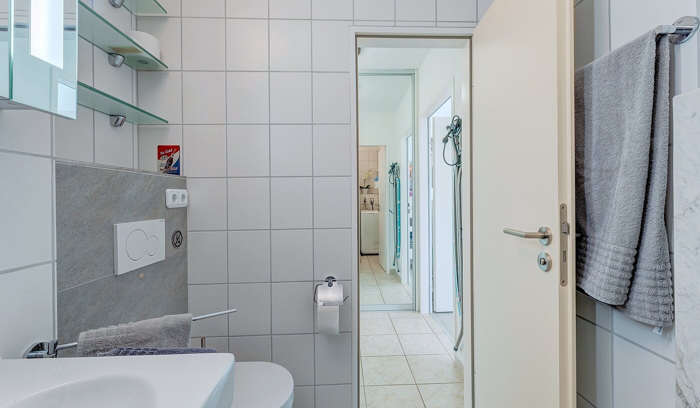 多层公寓 与 1 房间 | München-Schwanthalerhöhe | 2106ML8 | Weiß gefliestes Bad...