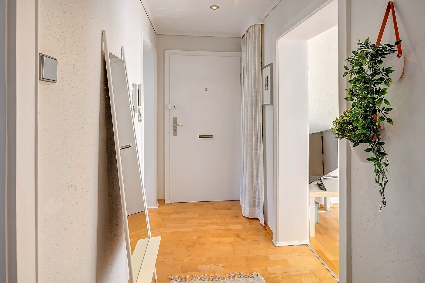 多层公寓 与 1.5 房间 | München-Schwabing | 70014 | Diele...