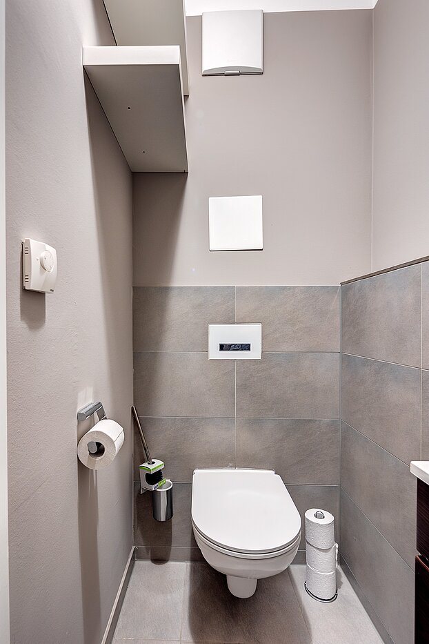 阁楼公寓 与 3 房间 | München-Riem | 701701 | ...Gäste-WC