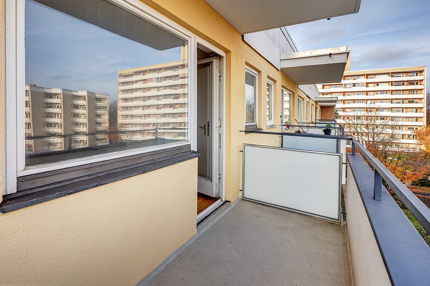 多层公寓 与 2 房间 | München-Freimann | 70158 | Balkon Richtung Innenhof