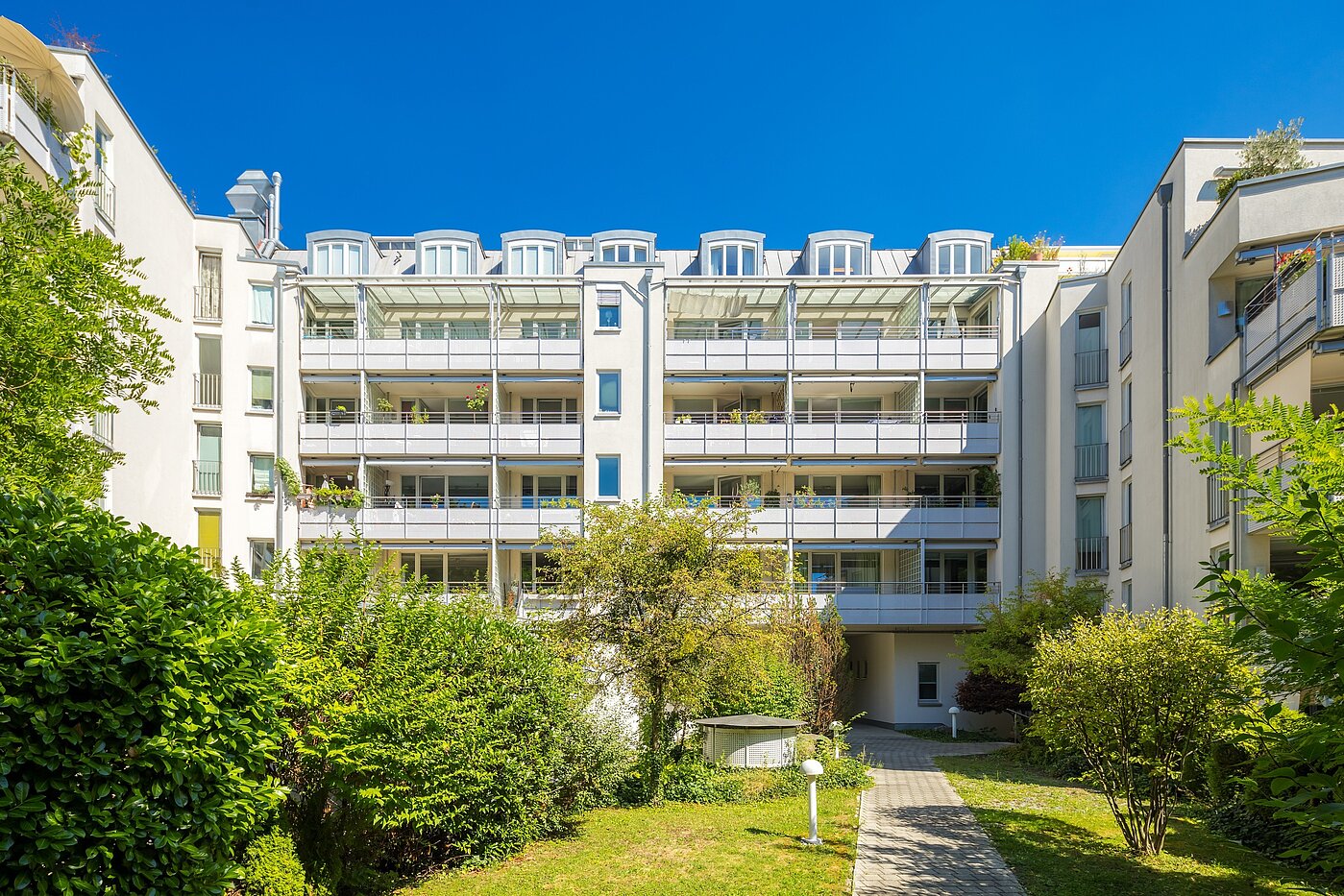 多层公寓 与 2 房间 | München-Schwabing | 2208ML2 | ...Gartenansicht