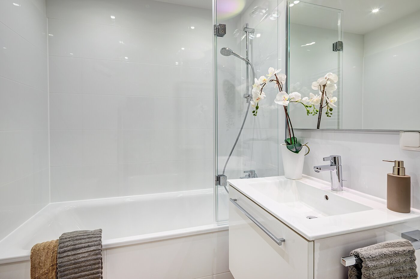 多层公寓 与 2 房间 | München-Schwabing | 70434 | Schickes...