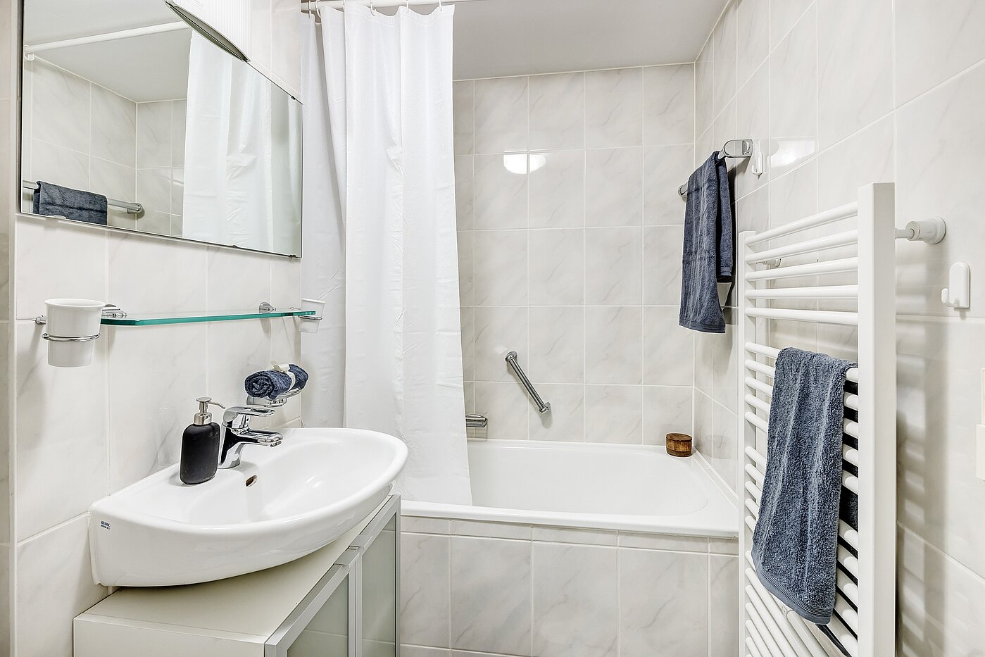 多层公寓 与 1.5 房间 | München-Schwabing | 2205ML81 | Bad mit Wanne...