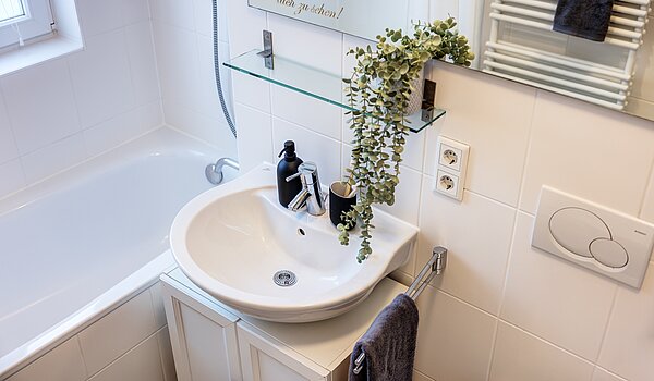 多层公寓 与 2 房间 | München-Schwabing | 703161 | Waschbeckenunterschrank