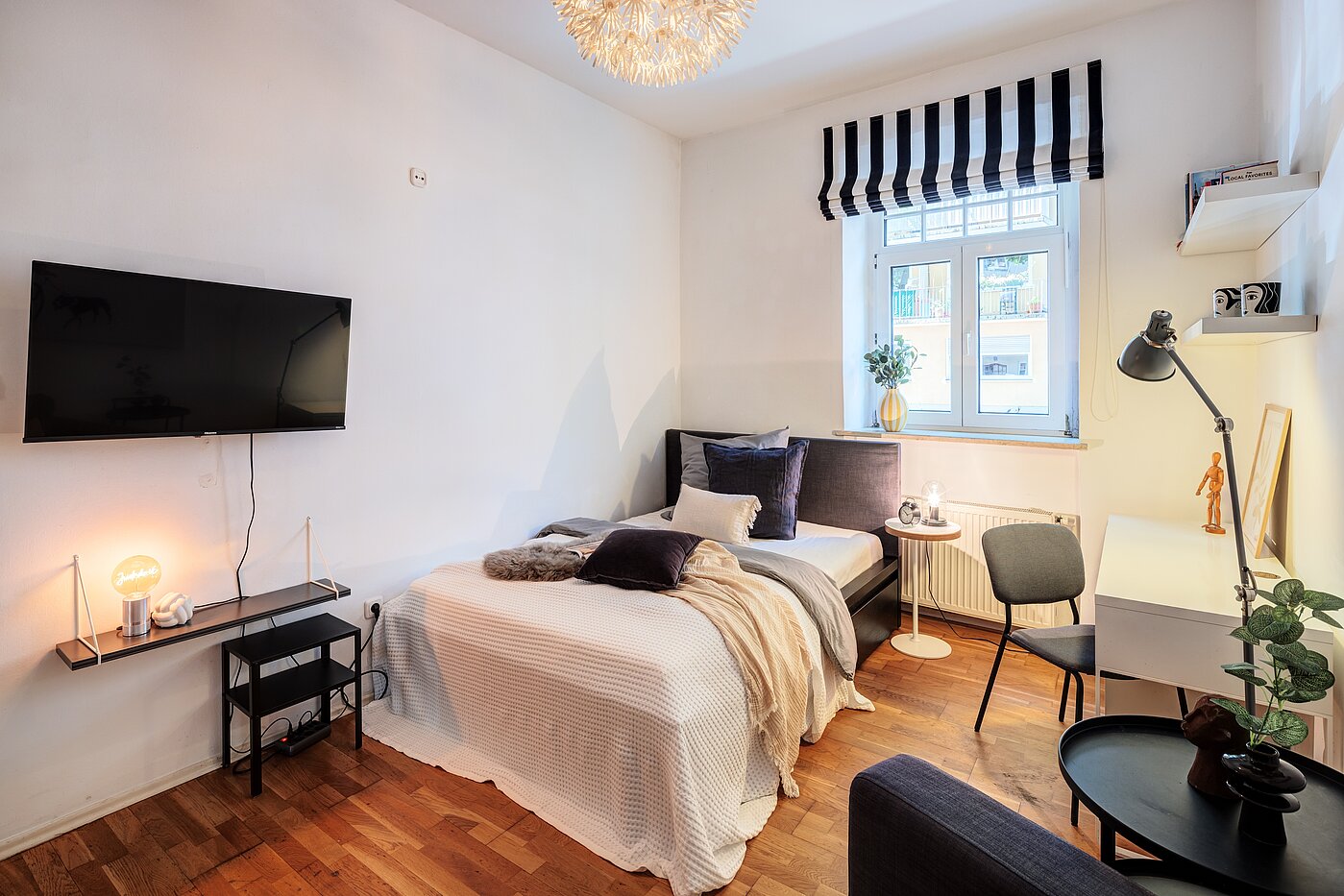 多层公寓 与 1.5 房间 | München-Neuhausen | 70473