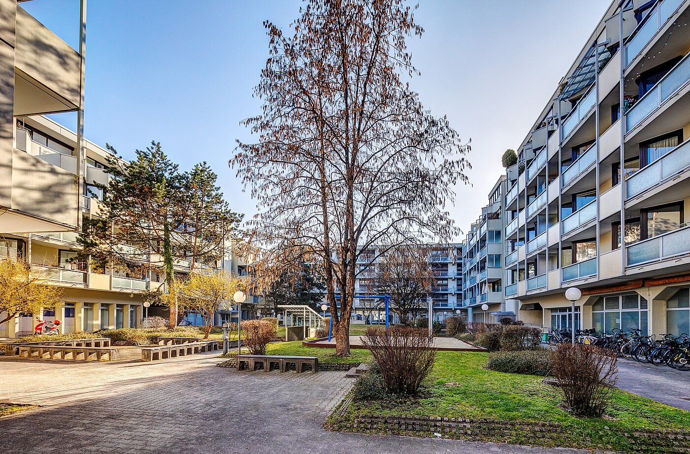 多层公寓 与 3 房间 | Unterschleißheim | 70003 | Schöner Innenhof mit...
